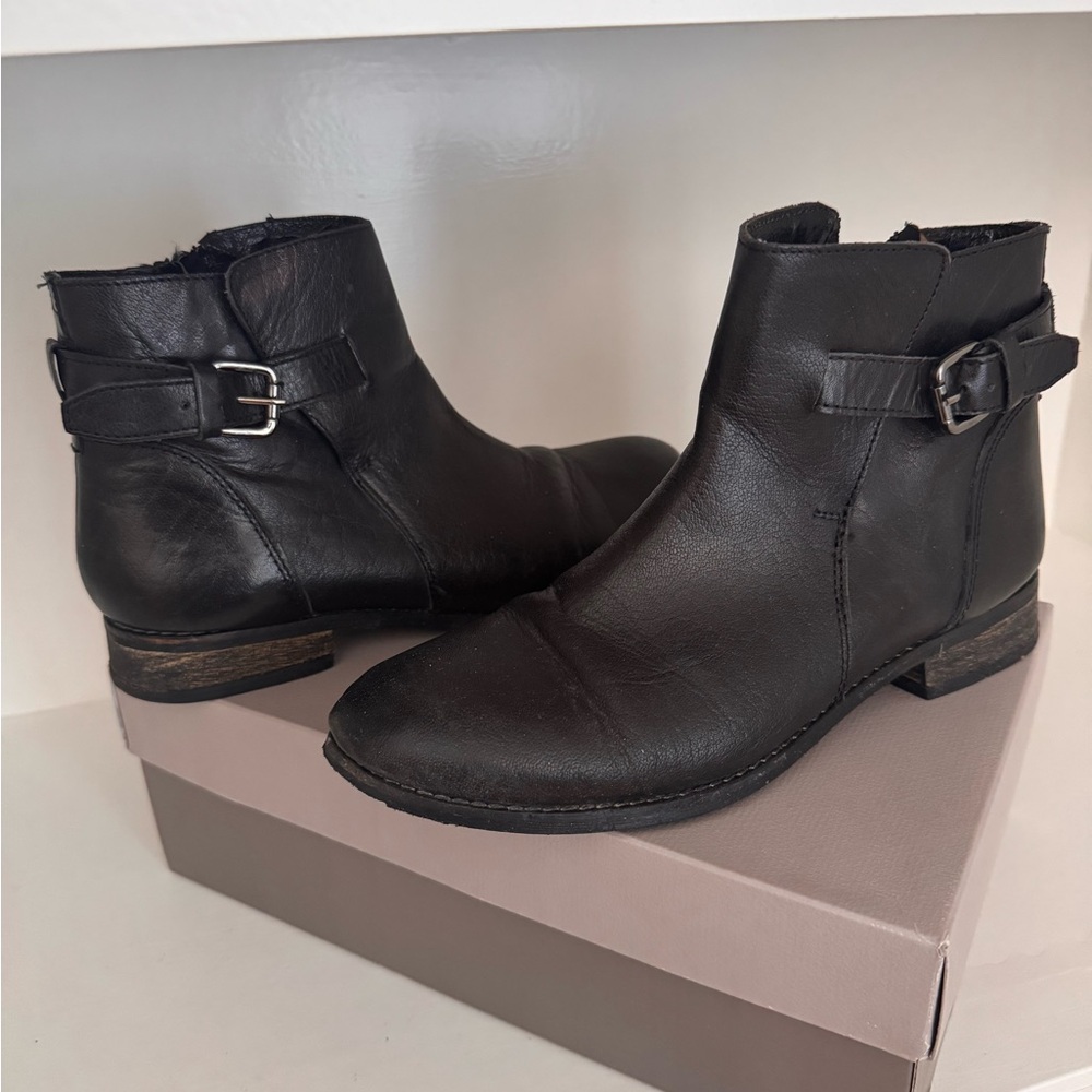 Rebels Black Leather Ankle Booties